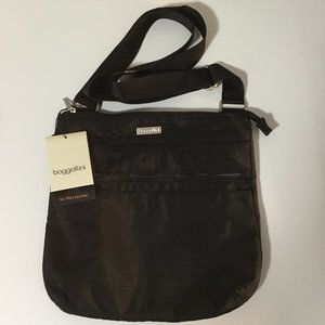 Baggallini Large Zip & Go Black  Handbag Crossbody